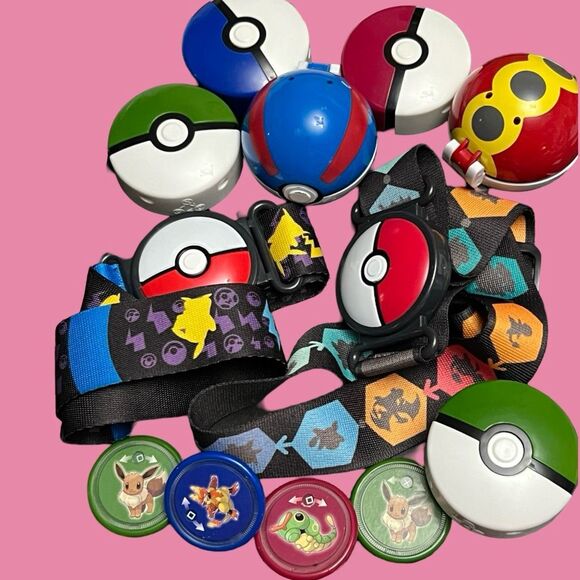 2018/19 Pokemon PokeBall Belts, 4 Clip Shooter McDonalds Toys and Pokeballs - Picture 1 of 3